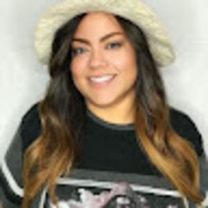 Meet your Posher, Alessandra